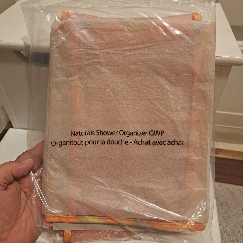 NIP Avon Naturals Hanging Shower Organizer